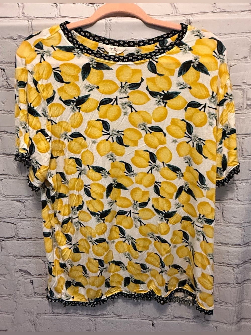 Secret Treasures Pajamas Yellow Lemon-Print Short Sleeve Top and Shorts - Picture 2 of 7